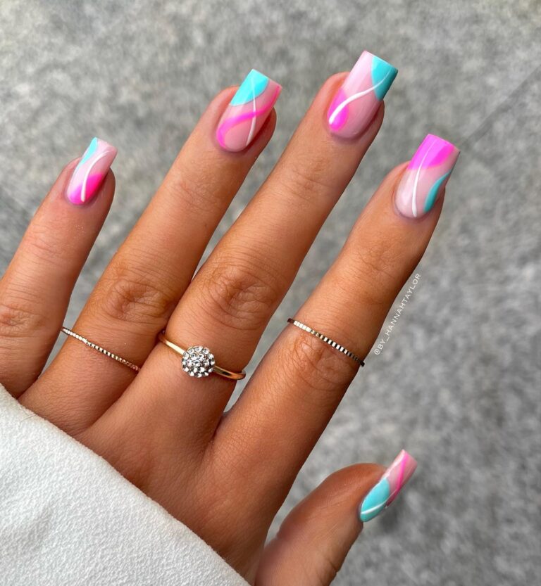 25+ June Nail Ideas That Are Totally Season-Ready