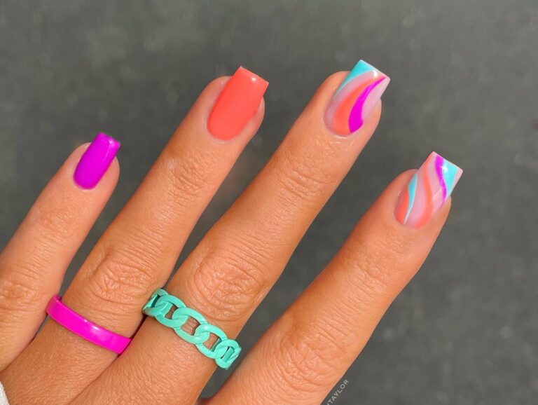 30 Simple Summer Nail Designs That Are Cute & Easy