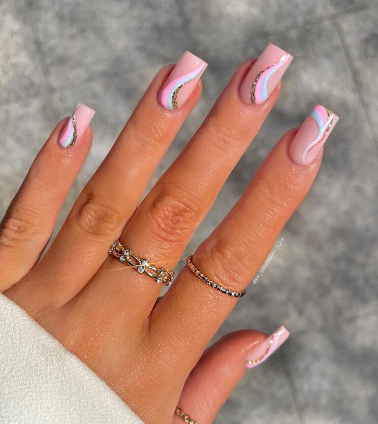 27 July Nail Designs You’ll Want to Rock All Month Long